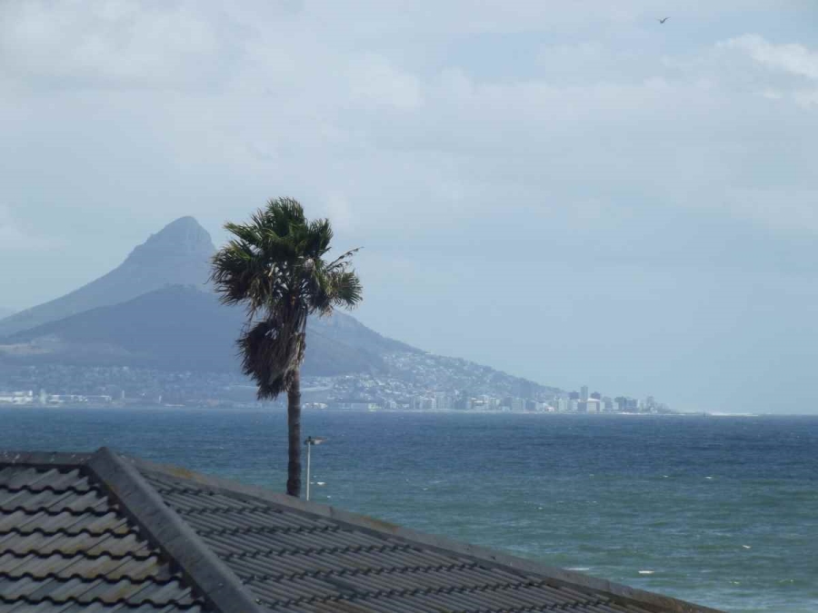 2 Bedroom Property for Sale in Waves Edge Western Cape